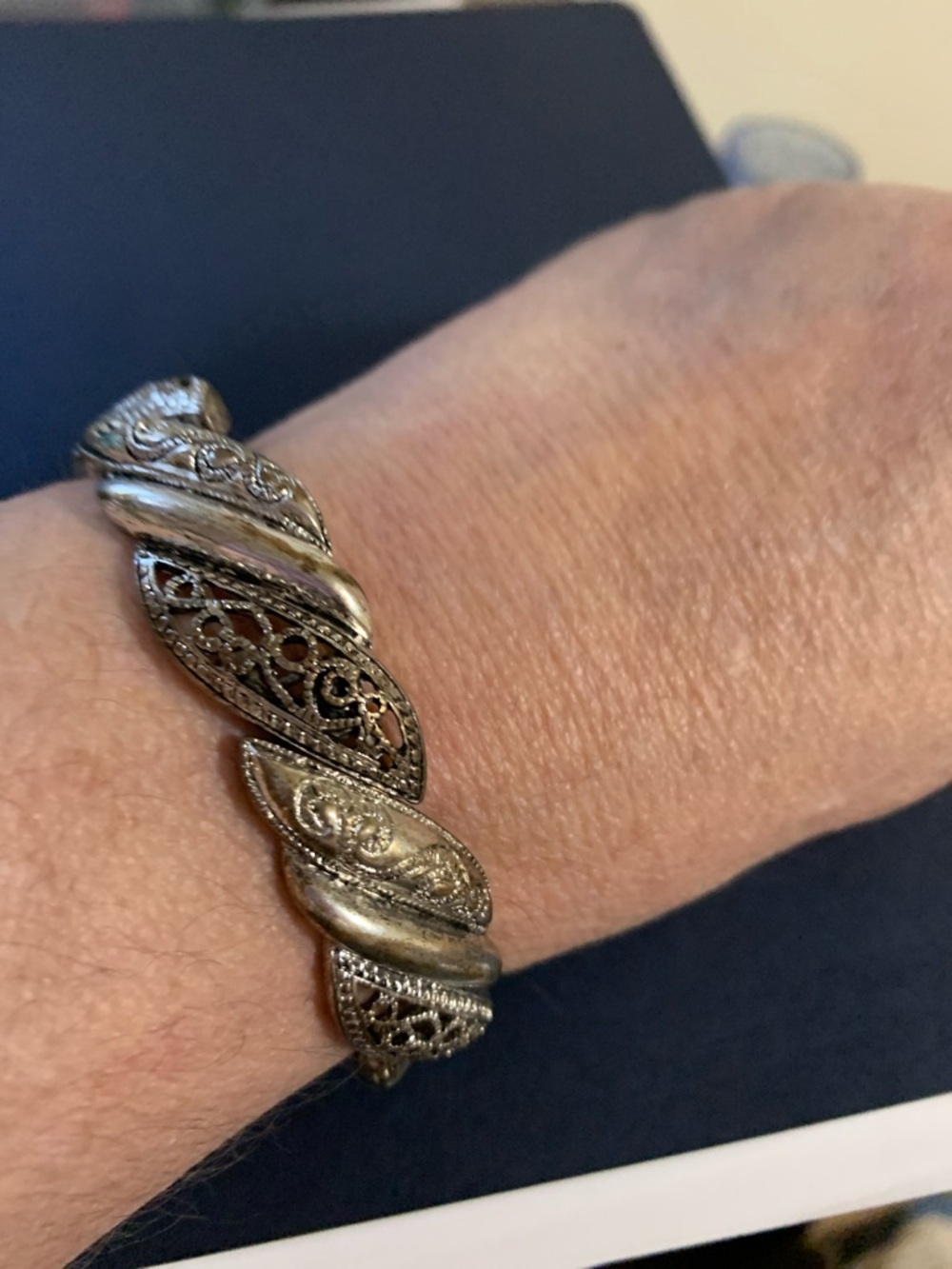 Vintage Silver-Tone Filigree Twisted Leaf Bracelet - Women